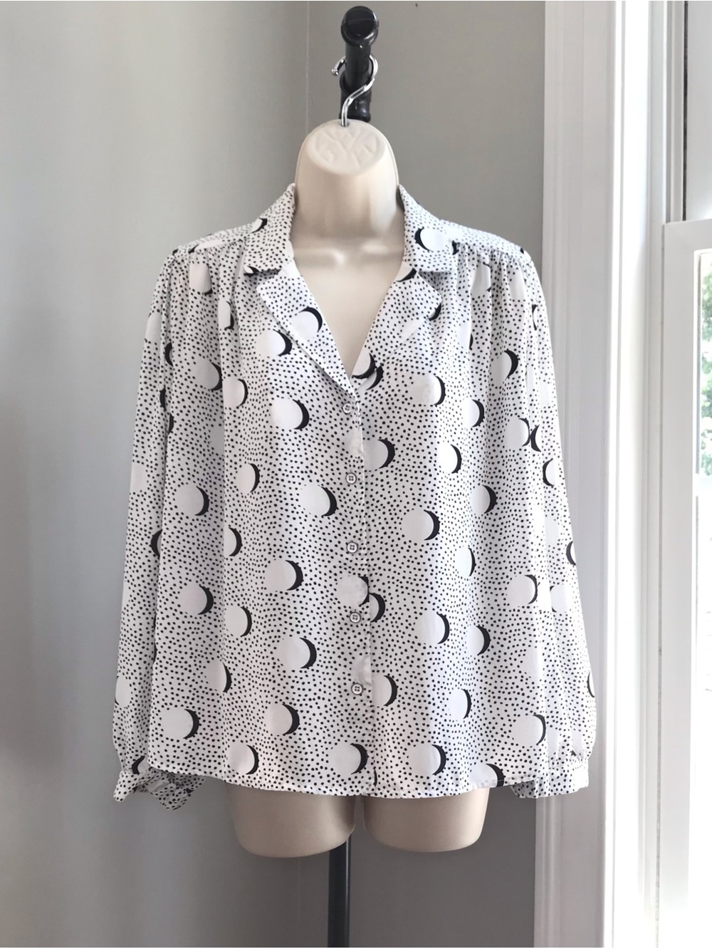 CAbi 4340 Long Sleeve Collared Blouse ~ Women’s Small  EUC
